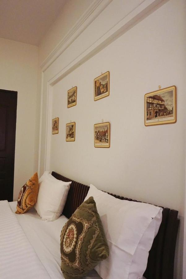 Manee Guesthouse And Record บ้านมานี Chiang Mai Exterior photo