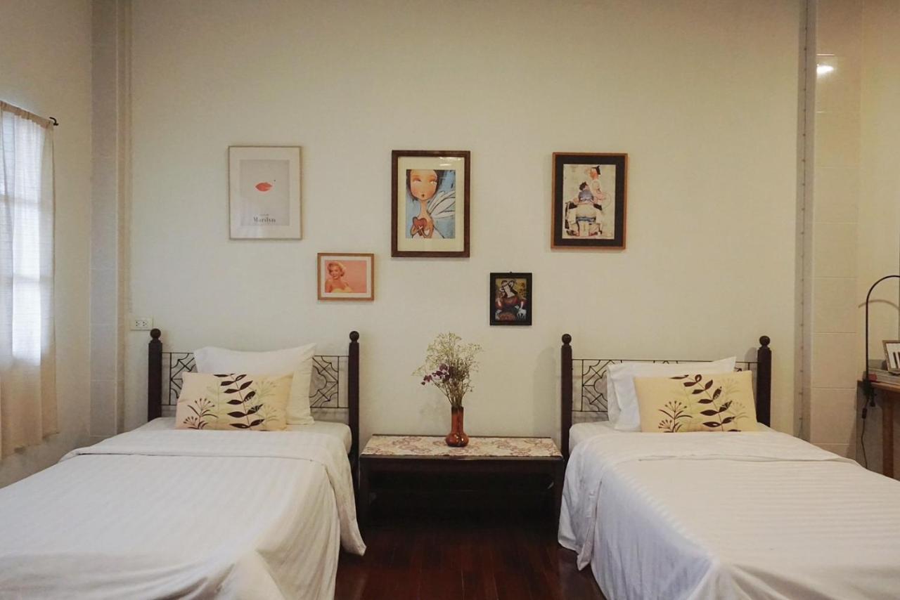 Manee Guesthouse And Record บ้านมานี Chiang Mai Exterior photo