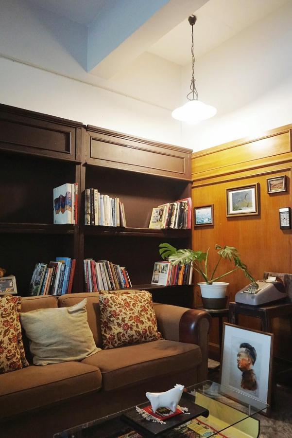 Manee Guesthouse And Record บ้านมานี Chiang Mai Exterior photo