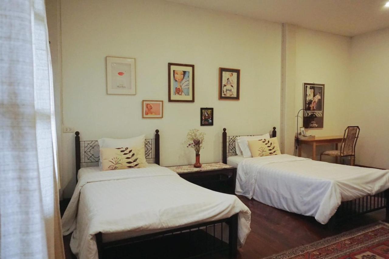 Manee Guesthouse And Record บ้านมานี Chiang Mai Exterior photo