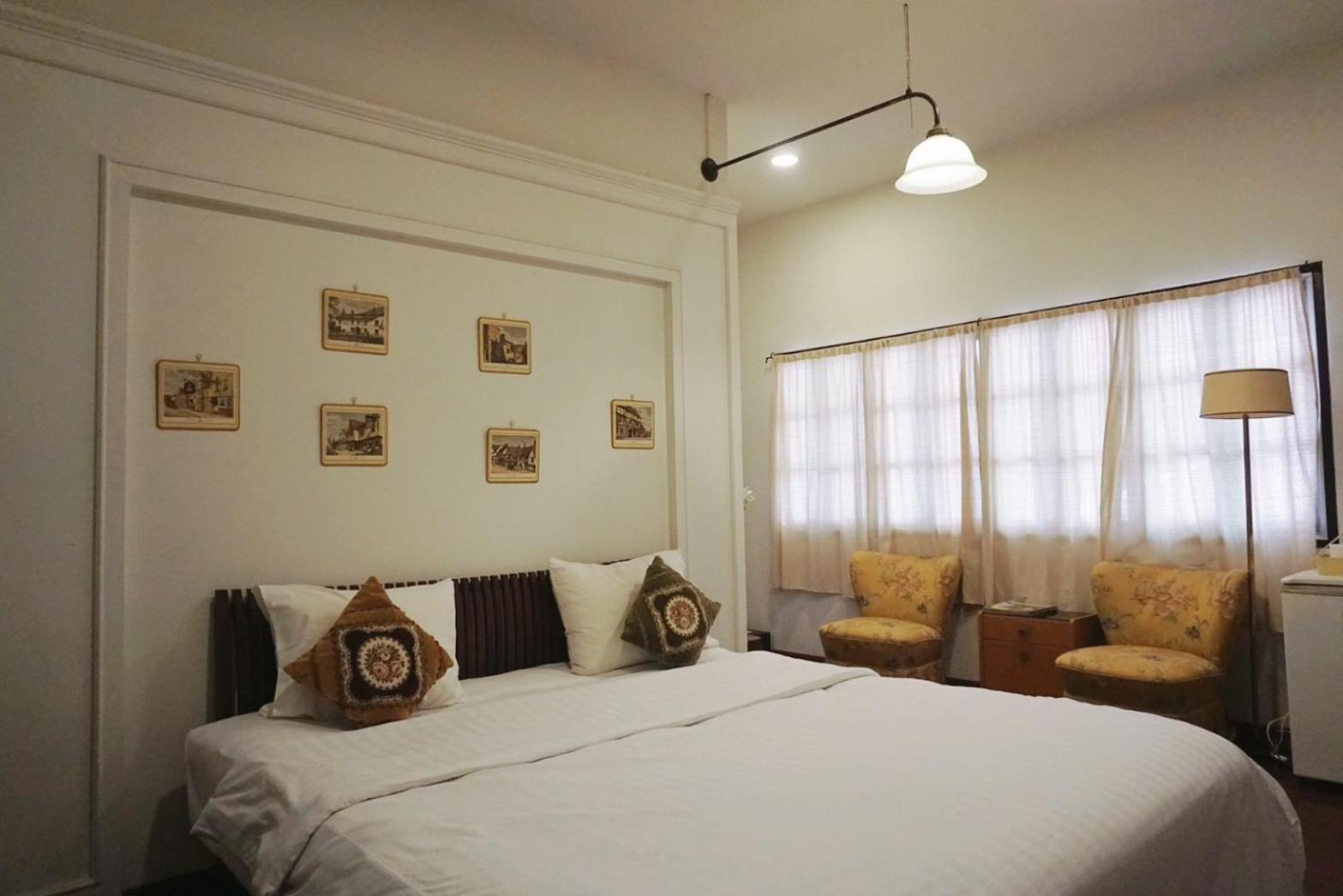Manee Guesthouse And Record บ้านมานี Chiang Mai Exterior photo
